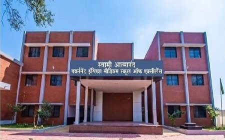 हिंदी शिक्षक पढ़ा रहे अंग्रेजी, साइंस टीचर ले रहे आर्ट्स की क्लास, छत्तीसगढ़ के आत्मानंद स्कूलों में ऐसे चल रही पढ़ाई