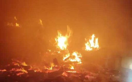 अछोटी में मकान धू-धूकर जला: साढ़े चार घंटे की मशक्कत के बाद दमकल ने आग पर पाया काबू