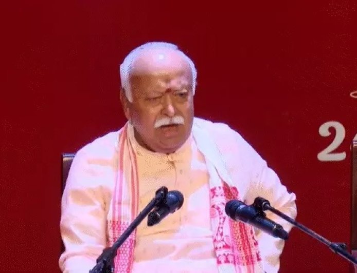 युवाओं को आदेश नहीं, संवाद की जरूरत: मोहन भागवत