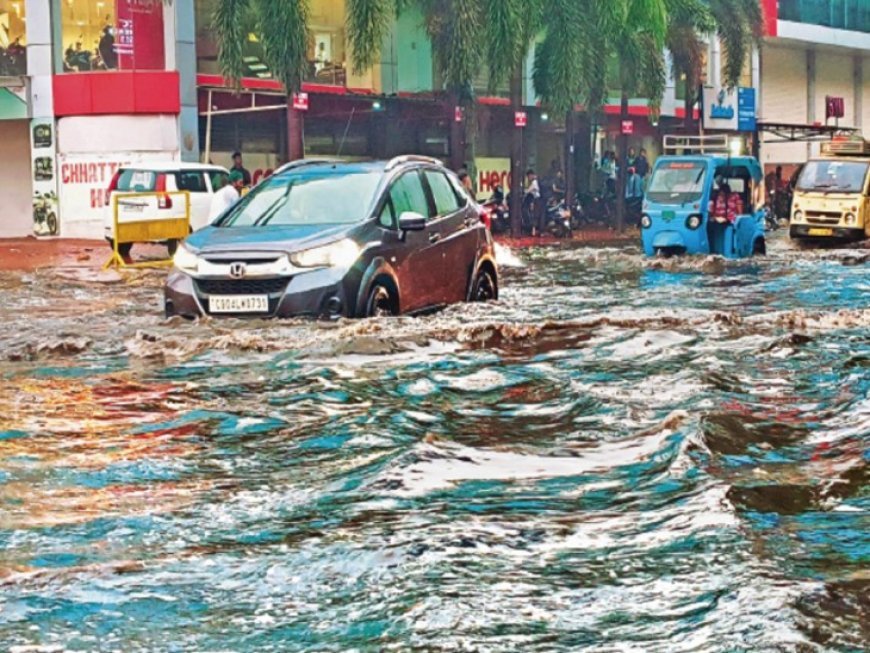 रायपुर में देर रात से झमाझम बारिश, कई इलाके हुए जलमग्न, गाड़िया डूबी निगम के दावे बेकार
