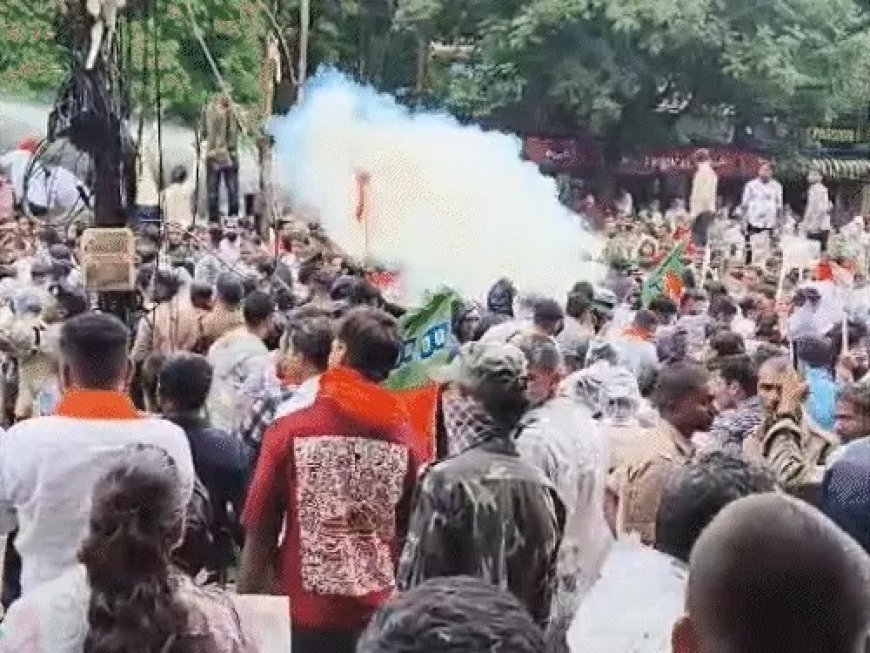 राजधानी में भाजपा-कांग्रेस आमने-सामने, प्रदर्शन के दौरान तनाव; पुलिस ने छोड़े आंसू गैस के गोले