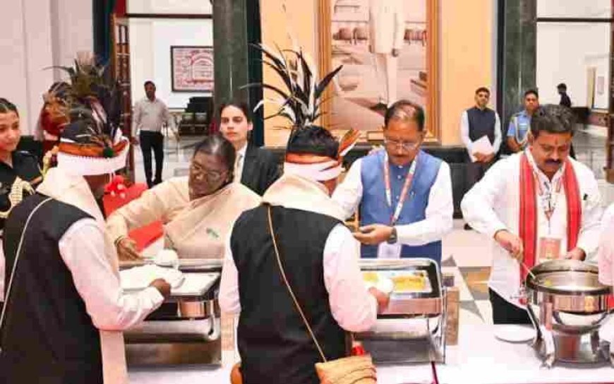 राष्ट्रपति भवन के विशेष अतिथि बने बस्तर के मांझी-चालकी : बस्तर पंडुम-2026 के विजेताओं और जनजातीय प्रतिनिधियों का हुआ विशेष सम्मान