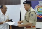 दुर्ग पुलिस ने लौटाई मुस्कान, 200 गुम मोबाइल खोजकर 60 लाख की संपत्ति सौंपी