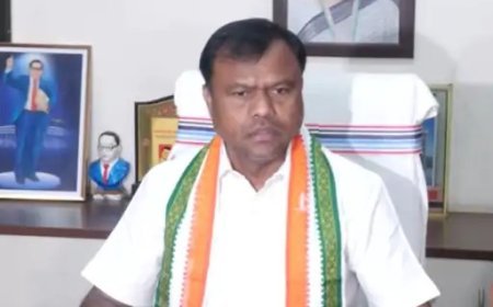 विश्व आदिवासी दिवस पर कांग्रेस का भाजपा-RSS पर हमला, दीपक बैज ने उठाए बधाई संदेश पर सवाल