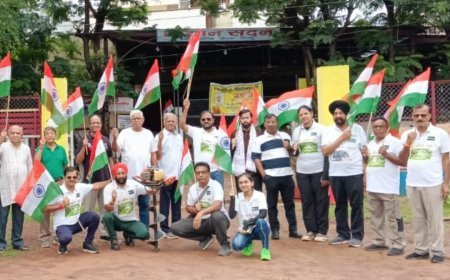 मशीन थमी तो हाथों ने संभाला मोर्चा, पौधरोपण के साथ दिया ‘हर घर तिरंगा’ का संदेश