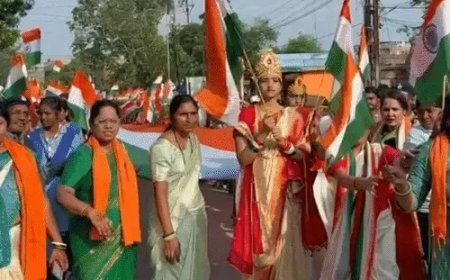 बिलासपुर में मातृ शक्ति के नेतृत्व में निकली भव्य तिरंगा यात्रा