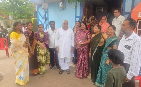 स्मार्ट मीटर के बढ़े बिलों से जनता परेशान, वोरा के सामने महिलाओं ने जताया आक्रोश