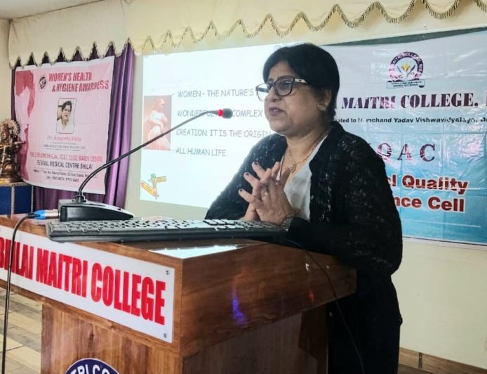 *महिला स्वास्थ्य एवं स्वच्छता के प्रति जागरूक हुईं छात्राएं*
