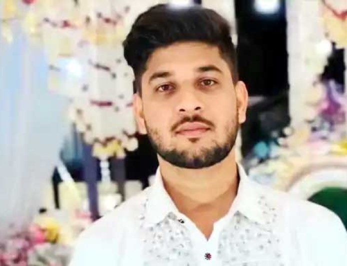पैसों के विवाद में बड़े भाई ने छोटे की कुल्हाड़ी से हत्या की