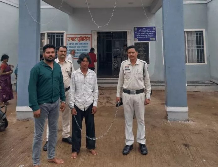 दुर्ग बस स्टैंड पर कार सवारों से मारपीट-लूट, 4 गिरफ्तार