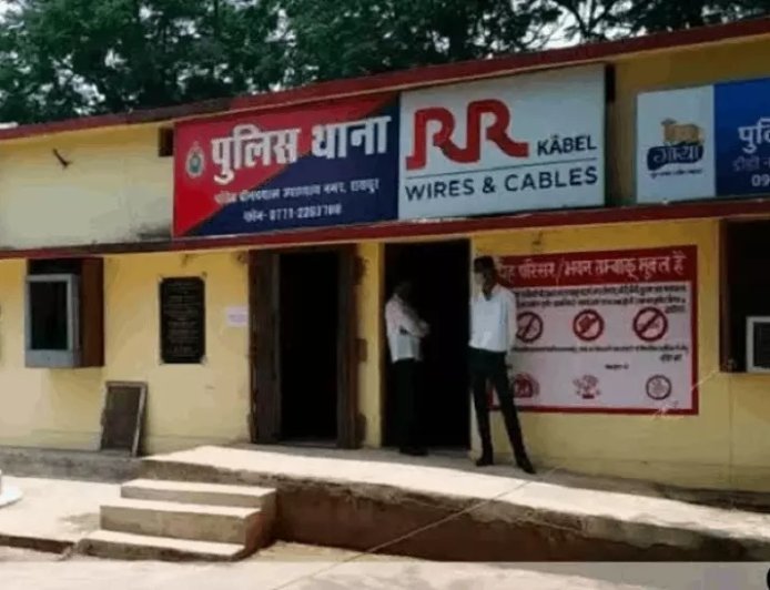 युवक से मारपीट कर बाइक ले भागे बदमाश, तीन गिरफ्तार