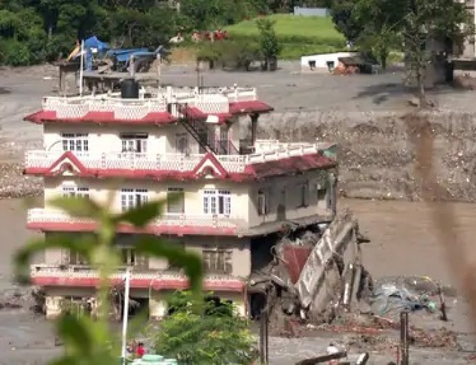 नेपाल में बाढ़ की तबाही: 289 शव मिले, 1,500 अब भी लापता