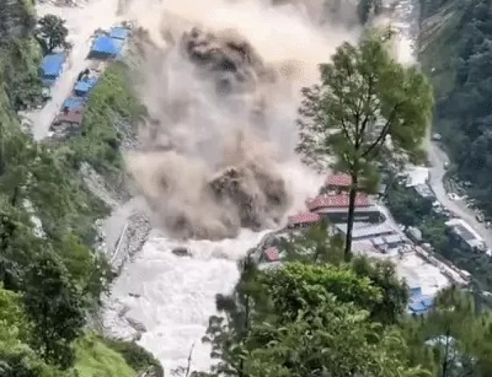 नेपाल में बाढ़ का कहर: 95 मौतें, सैकड़ों लापता; 133 भारतीयों से संपर्क टूटा