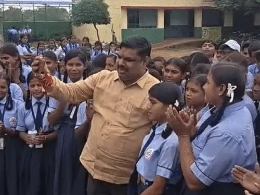 चक्काजाम के बाद पेंड्रावन पहुंचे शिक्षा मंत्री, छात्रों से बोले- पढ़ाई पर दें ध्यान