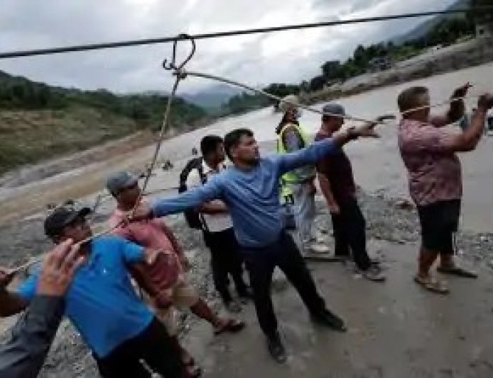 नेपाल में फिर उफनी नदियां, गोरखा में तबाही