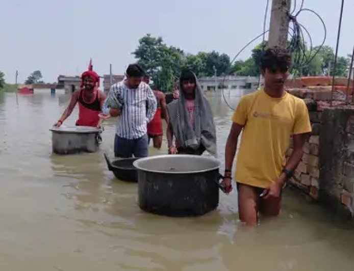 बिहार में 35.89 लाख लोग बाढ़ से प्रभावित, नदियों का बढ़ा दबाव