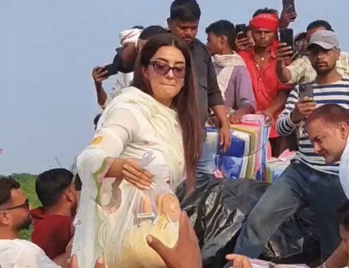 बाढ़-बारिश से बेहाल कई राज्य, बिहार में 50 लाख आबादी पानी से घिरी