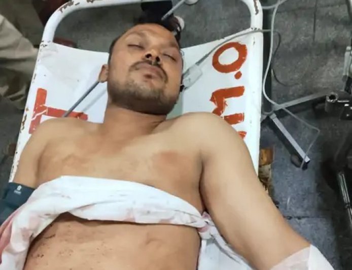 डूमरतराई में परिवार के तीन लोगों की हत्या, पति ने खुद को भी चाकू मारा