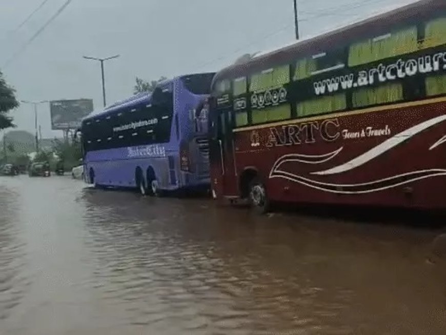 बैराजों से पानी छोड़े जाने के बाद बढ़ा शिवनाथ का जलस्तर