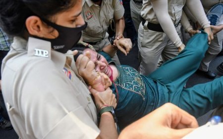 दिल्ली में इंटरनेट रोकने पर केंद्र ने जताया खेद, सुप्रीम कोर्ट में माफी