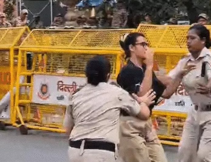 ज्ञानेश कुमार के इस्तीफे की मांग पर दिल्ली में प्रदर्शन तेज
