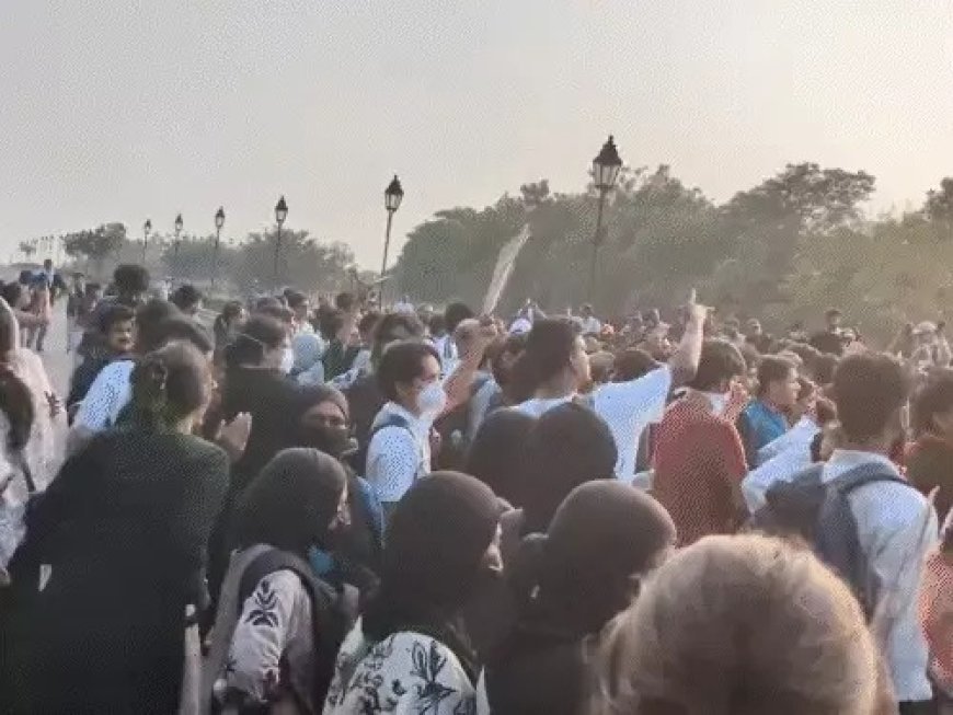 जंतर-मंतर तक नहीं पहुंच सके प्रदर्शनकारी, कई नेता हिरासत में