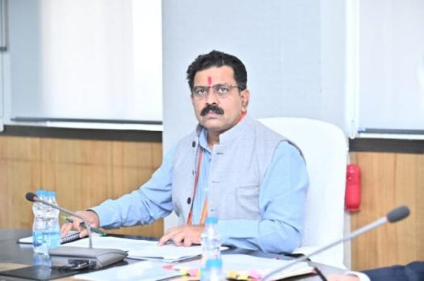 उप मुख्यमंत्री विजय शर्मा के निर्देश पर पीएम जनमन आवास में ठगी करने पर ठेकेदार शेख निजामुद्दिन उर्फ निक्की खान के विरुद्ध एफआईआर दर्ज